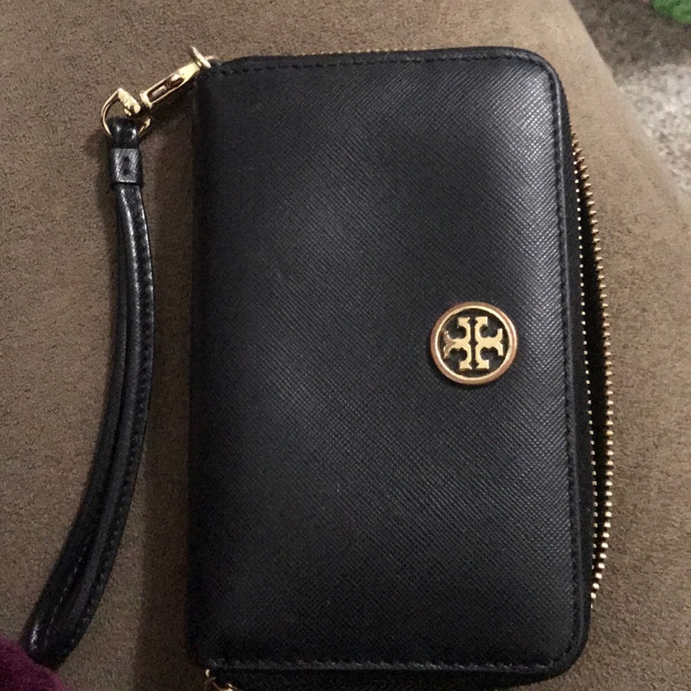 Cute tory wristlet